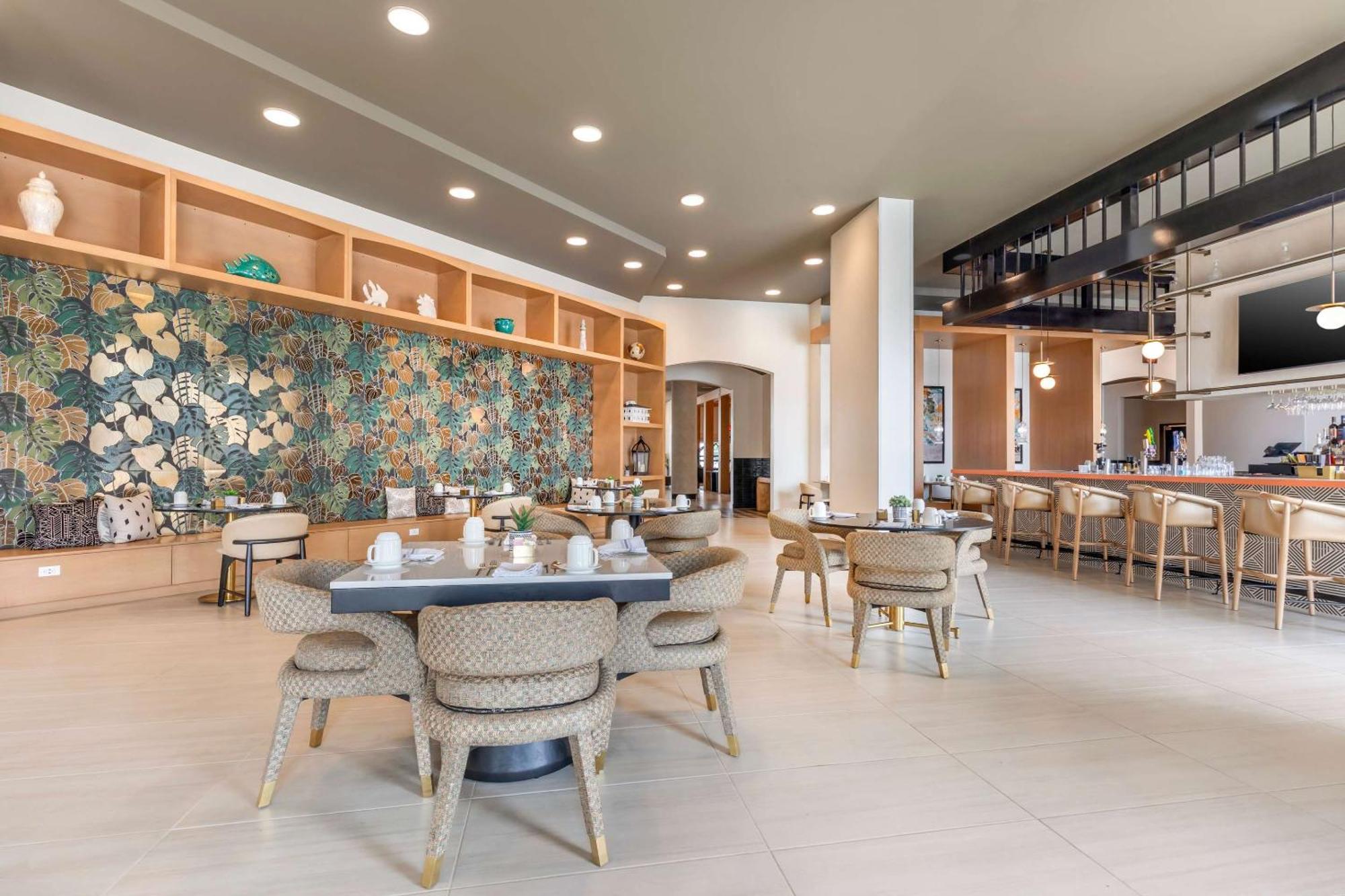 Cambria Hotel リホーボス・ビーチ エクステリア 写真